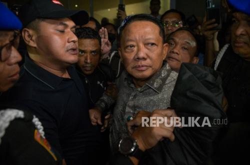 BREAKING NEWS: Kejagung Tahan Febrie Adriansyah di Rutan KPK