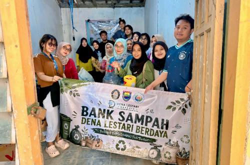 Tim KKN Undip Bina Warga Desa di Batang Pilah Sampah