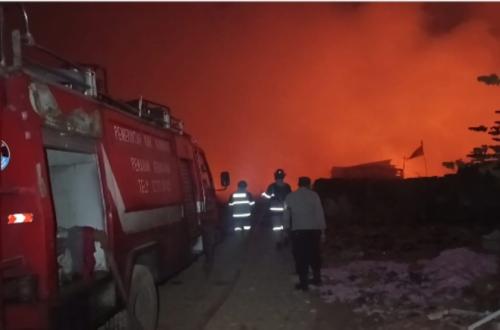 Kebakaran TPAS Kuningan Terus Meluas, Lima Hektare Dilalap Api