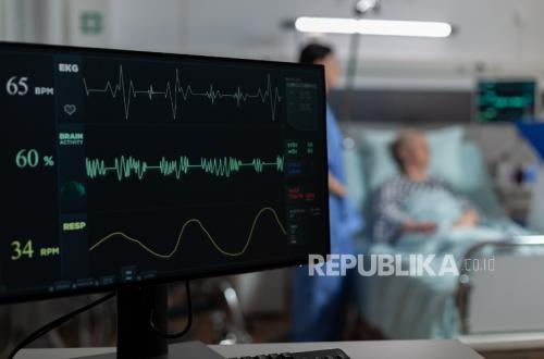 Jangan Sepelekan Sesak Napas Saat Naik Tangga, Bisa Terkait Aritmia