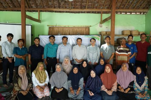 UNIDA Gontor Dorong Kampung Bambu Mojorejo Naik Kelas Lewat Teknologi dan Pasar Digital