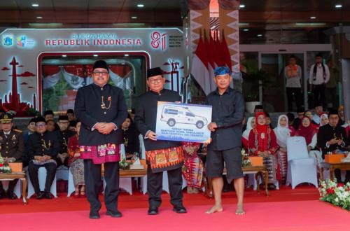Permudah Akses Kesehatan, PAM Jaya Serahkan Ambulans untuk Suku Baduy