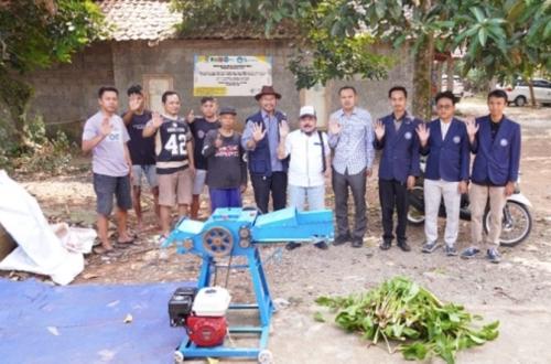 Situ Tunggilis Dipenuhi Eceng Gondok, Mesin Pencacah Ubah Gulma Jadi Pakan