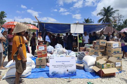 Aid is delivered to two villages in Manggarai after the NTT earthquake