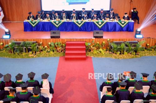 684 Lulusan UM Bandung Didorong Jadi Technopreneur Islami