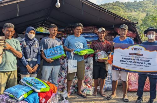Charity Groups Send 300 Aid Packages to East Manggarai Earthquake Victims