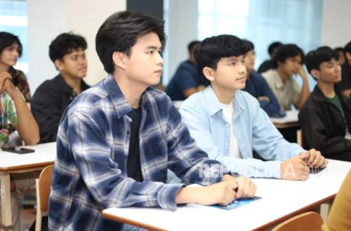 Jago Teknologi Saja Belum Cukup, Ini Alasan Kamu Juga Perlu Belajar Bisnis di Era Digital