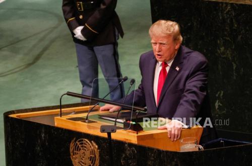 Trump Janji Tak Serang Iran Sebelum Pemilu, Armada AS Tetap Menuju Timur Tengah