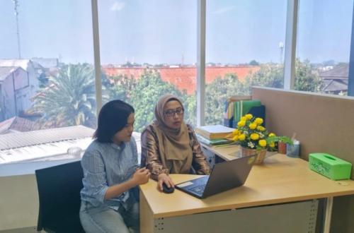 Dekan FEB Universitas Nusa Mandiri Bagikan Strategi Kuliah Sambil Bekerja