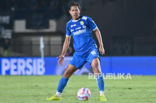 Adam Alis Ingatkan Persib Bandung tidak Over Confidence
