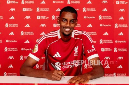 Slot Siapkan Isak dari Bangku Cadangan Liverpool untuk Hadapi PSG