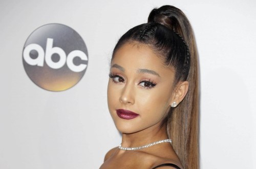 Langkah Sunyi Ariana Grande Memilih 'Sembuh' di Luar Panggung