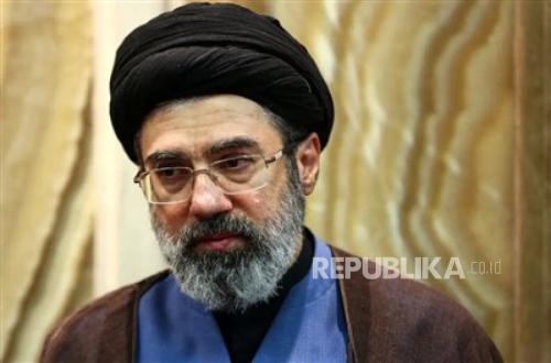 Jejak Mojtaba Khamenei, dari Ilmu Agama ke Palagan Perang Hingga Kini Pemimpin Tertinggi Iran