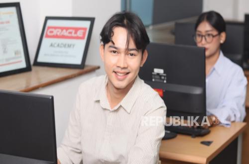 Belajar Web Development Sekaligus Siapkan Karier Digital di Jurusan Sistem Informasi