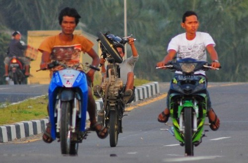 Polisi Amankan Puluhan Pemuda Pelaku Balap Liar di Bandung