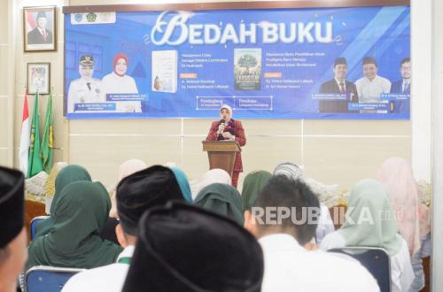 Bedah Buku di STAI Syekh Manshur: Pendidikan Islam Harus Berdampak bagi Masyarakat