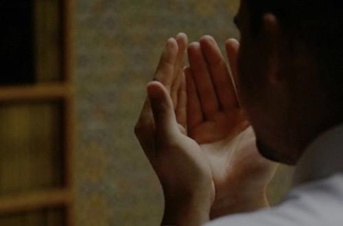 Agar Berkah Sepanjang Hari, Awali Pagi dengan Zikir dan Doa