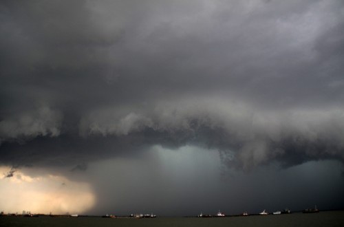 Masa Peralihan Musim, BMKG Ungkap Jabar Sepekan ke Depan Berpotensi Hujan Ekstrem
