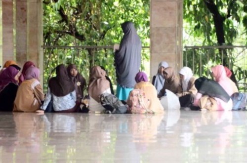 Remaja Masjid Makin Sepi, Dosen UIN Jakarta Soroti Pergeseran Dakwah ke Medsos