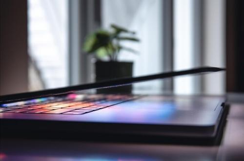 Menjaga Urat Nadi Digital Bangsa