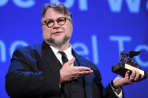 Sutradara Guillermo del Toro Khawatir Penggunaan AI Picu Ancaman 'Buta Huruf Sinema'