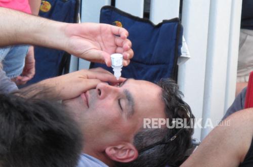 Gunakan Obat Tetes Mata, Puasa Batal? Ini Jawabannya