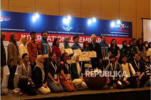 Kuliah Jangan Cuma Duduk di Kelas, Berani Cari Pengalaman!