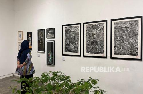 Mahasiswa ISI Yogyakarta Suarakan Kepedulian Lingkungan Lewat Pameran “Urip Iku Mung Mampir Ngombe”