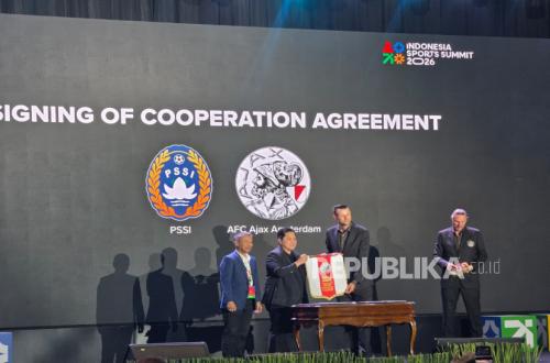 PSSI and Ajax sign partnership to develop Indonesian football