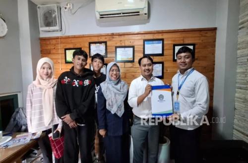 UBSI Kampus Pemuda Beri Beasiswa Jalur Undangan untuk Siswa Berprestasi SMK Mardhika