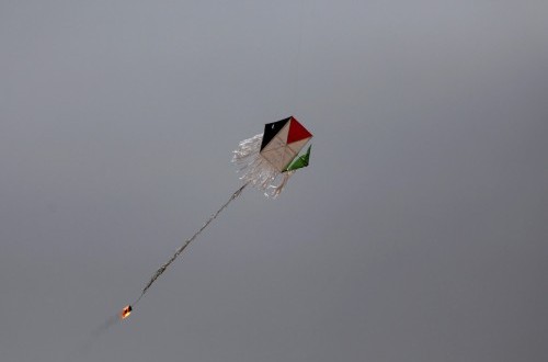 Netanyahu Ancam Bunuh Anak-Anak Gaza yang Main Layang-Layang