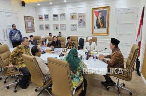 Silaturahim ke Wamenag RI, Ketua Majelis Az-Zikra Komitmen Lanjutan Perjuangan Ustaz Arifin Ilham