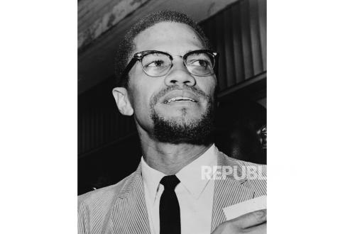 Malcolm X dan Kenangan Haji tak Terlupakan