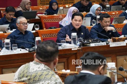Menpora Erick Raker dengan Komisi X DPR RI Bahas Anggaran dan Arah Kebijakan