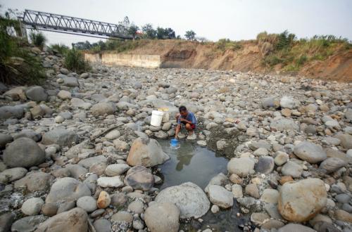 Kemarau di Depan Mata, Pemkab Cirebon Bangun Sumur Artesis