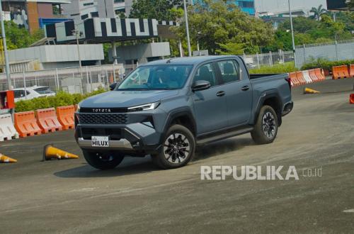 Tak Sekadar Ganti Wajah, Toyota Hilux Makin Kuat Angkat Beban