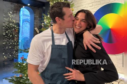 Callum Turner Sebut Bangun Keluarga dengan Dua Lipa Kini Jadi Prioritas