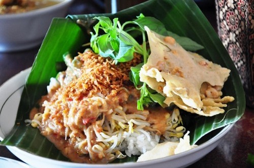 Pecel Jawa TImur Peringkat 7 dari 100 Salad Terbaik Dunia 2026, Khofifah: Pengakuan Internasional