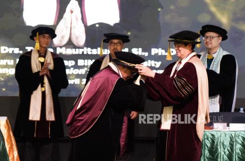 Dikukuhkan Jadi Guru Besar, Profesor Ini Perkenalkan Konsep Pengambilan Keputusan di Era AI