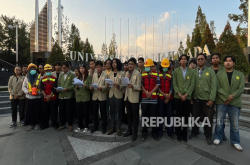 Tim Medis Ungkap Isi Semprotan Oranye Saat Demo Gramedia: Air Campur Mylanta, Bukan Cairan Merica
