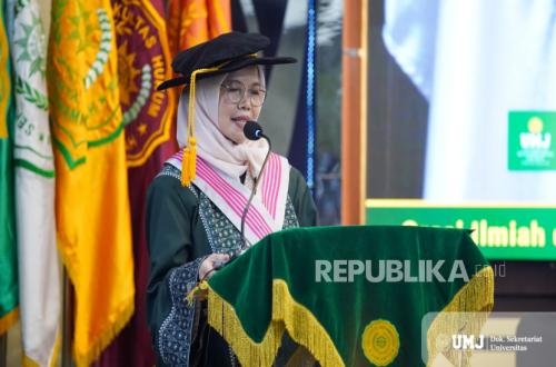 Resmi Dikukuhkan, Guru Besar FIP UMJ Dorong Revitalisasi Motorik Anak