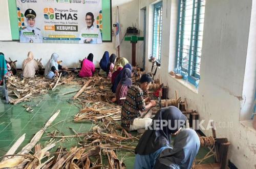 Program Desa Emas Kebumen Berdayakan Ekonomi Ciptakan Lapangan Kerja