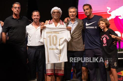 Ronaldinho Kembali dari Pensiun, Gabung Klub Serie C Ravenna FC di Italia