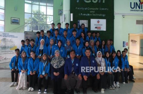 Perluas Wawasan Teknologi, Mahasiswa UBSI Pontianak Gelar Edutrip Internasional ke UNIMAS Malaysia