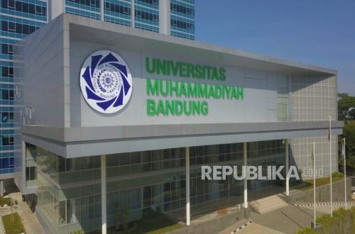 Tak Hanya Ilmu Farmasi, Mahasiswa Profesi Apoteker UM Bandung Diperkuat Nilai Etika