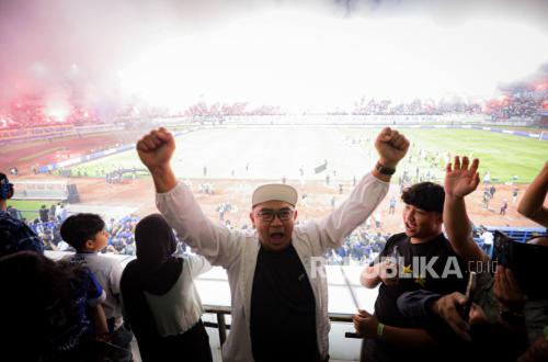 Hattrick Juara! Farhan: Persib Ukir Sejarah, Bandung Berpesta
