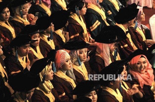 Dunia Kerja Makin Kompetitif, Mahasiswa Harus Adaptif