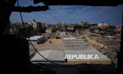 Penampakan bangunan sekolah yang hancur di Khan Younis, Gaza. UNRWA mencatat sekitar 88 persen sekolah di Gaza membutuhkan perbaikan secara menyeluruh.