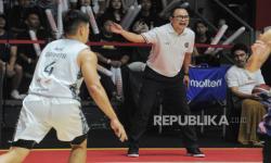 Pelatih Johannis Winar Ungkap Kunci Sukes Pelita Jaya di Final IBL All Indonesian 2024