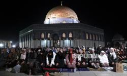 70 Ribu Jamaah Sholat Isya dan Tarawih di Masjid Al Aqsa